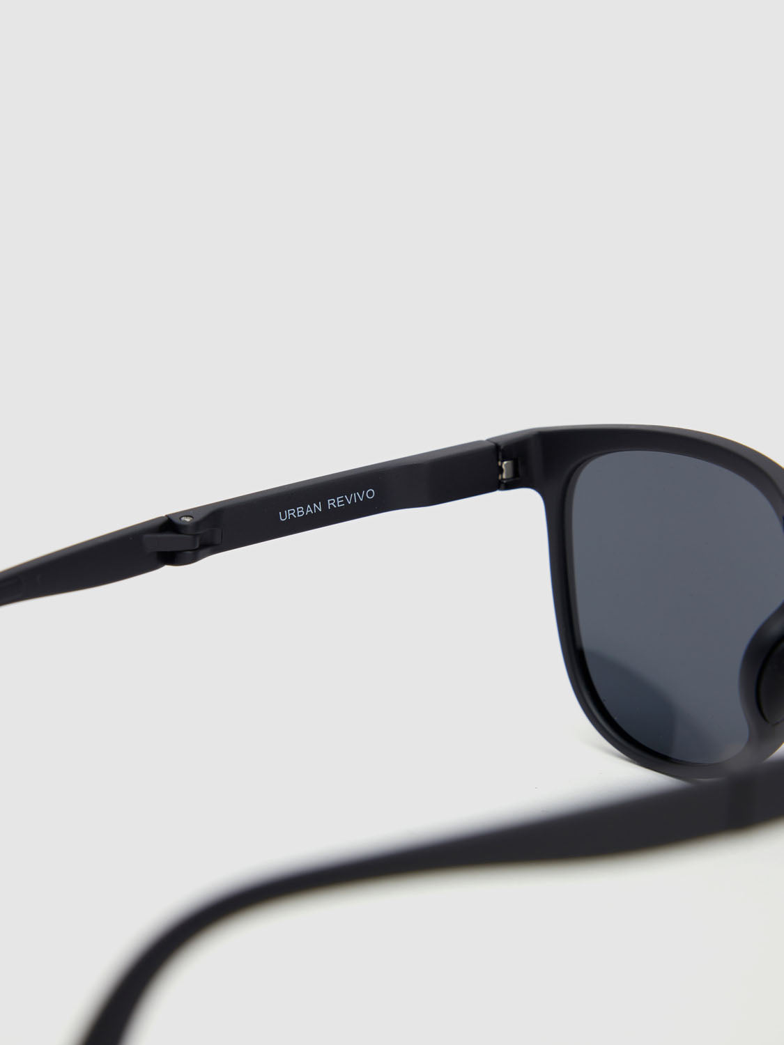 Polarizing Glasses