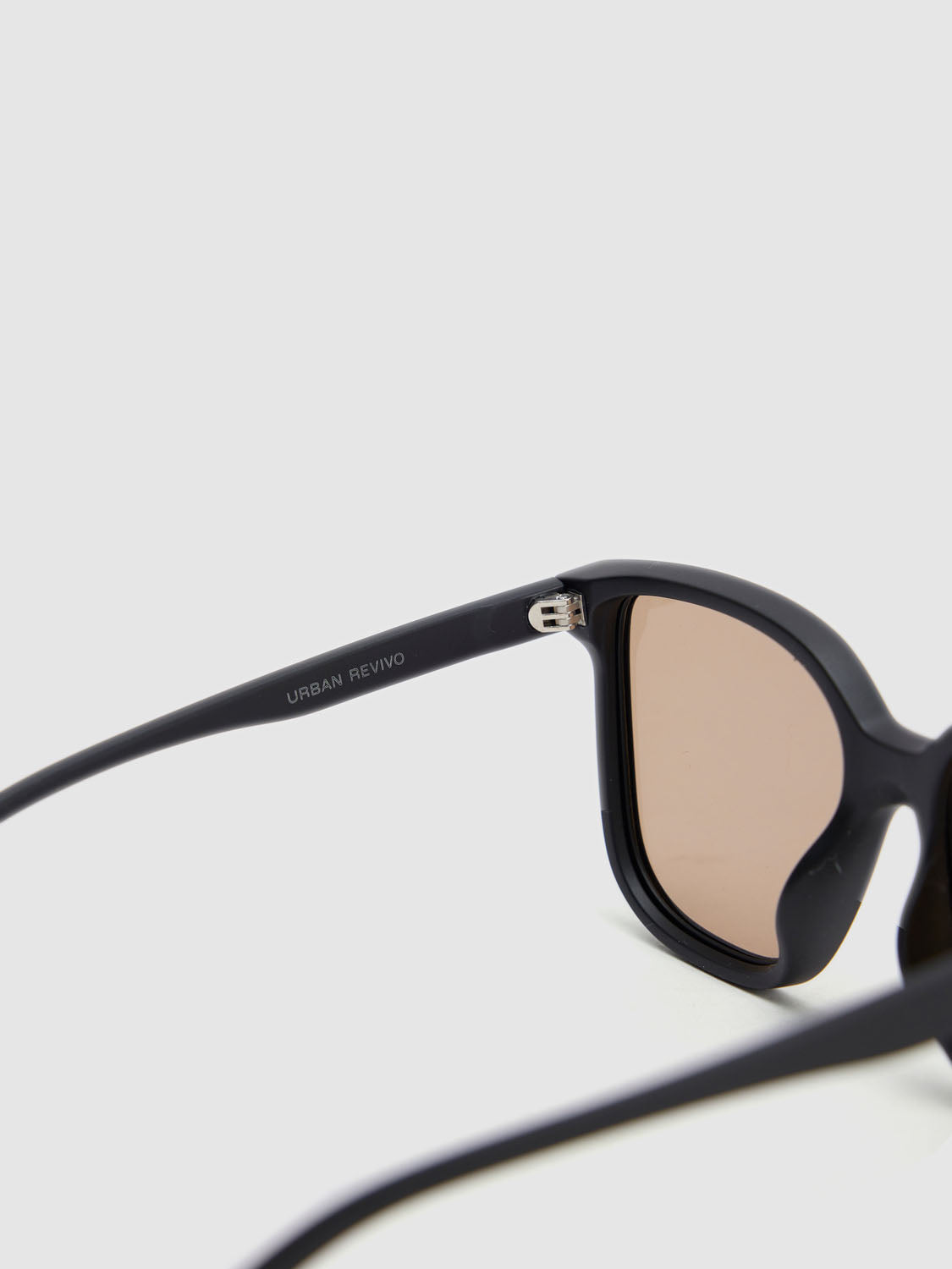 Polarizing Glasses