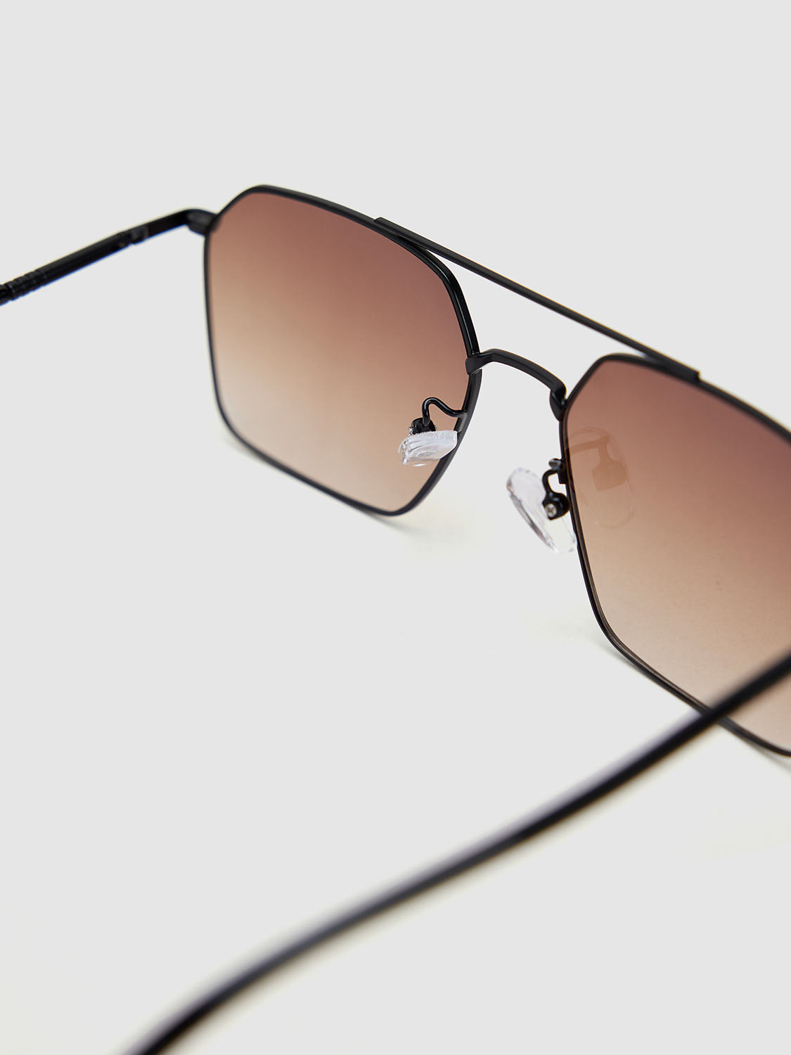 Polarizing Glasses