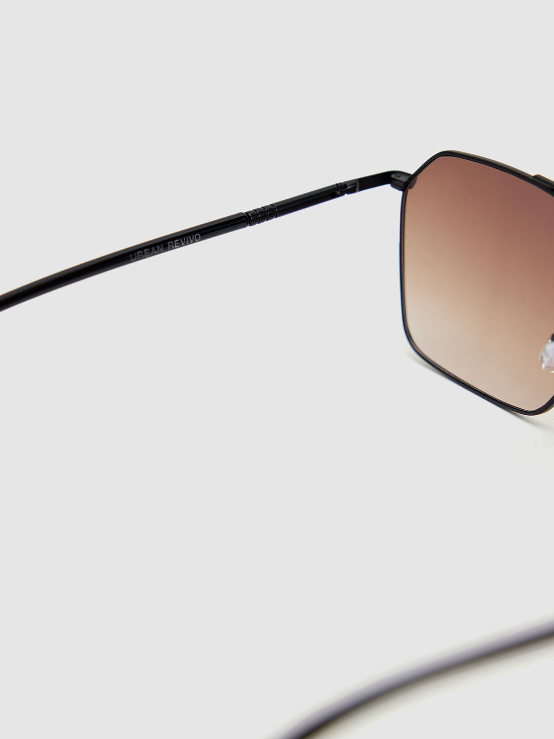Polarizing Glasses