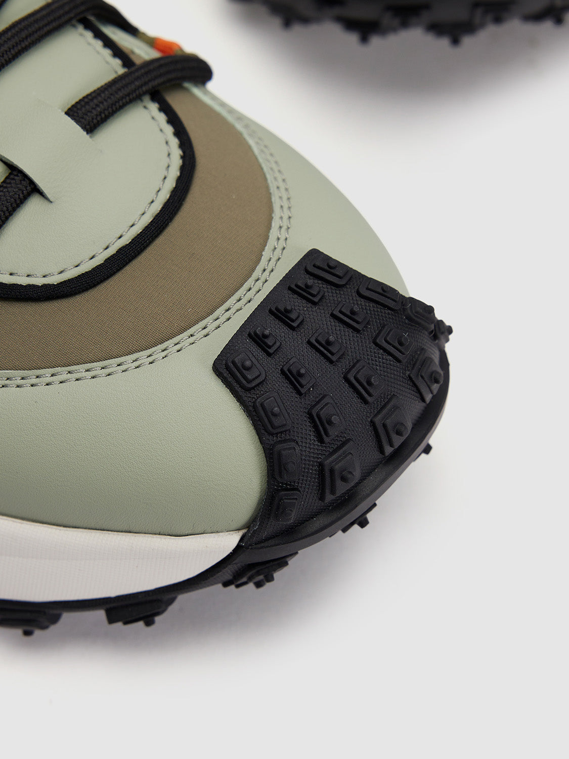 Round Toe Dad Sneakers