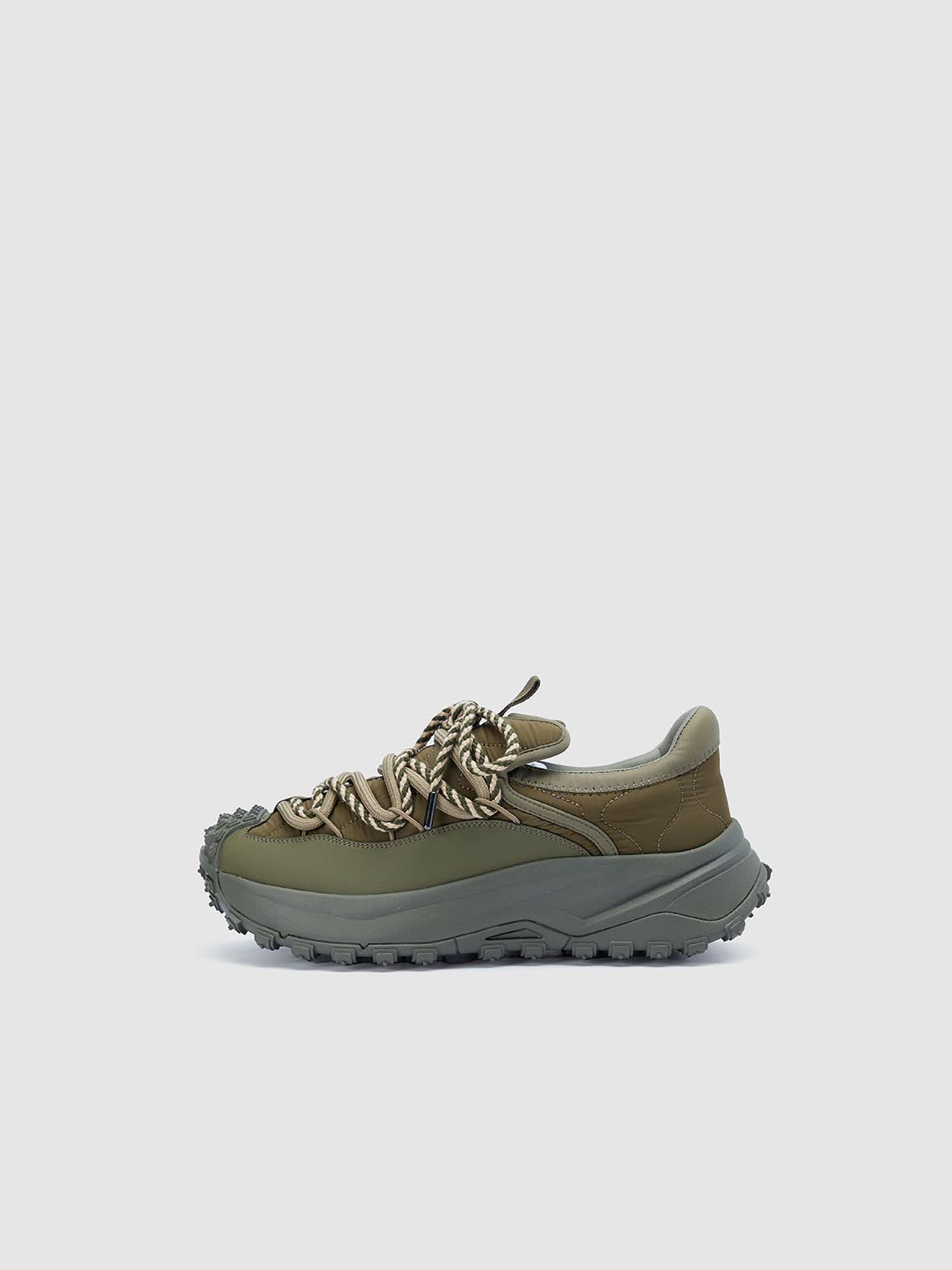 Contrast Strip Sneakers