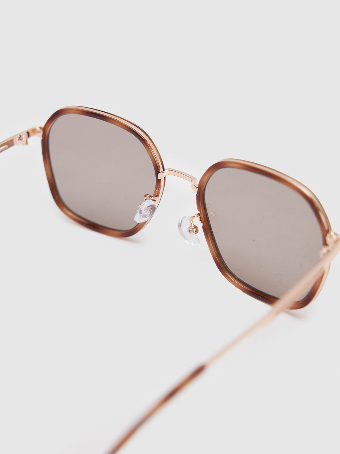 Polarizing Glasses