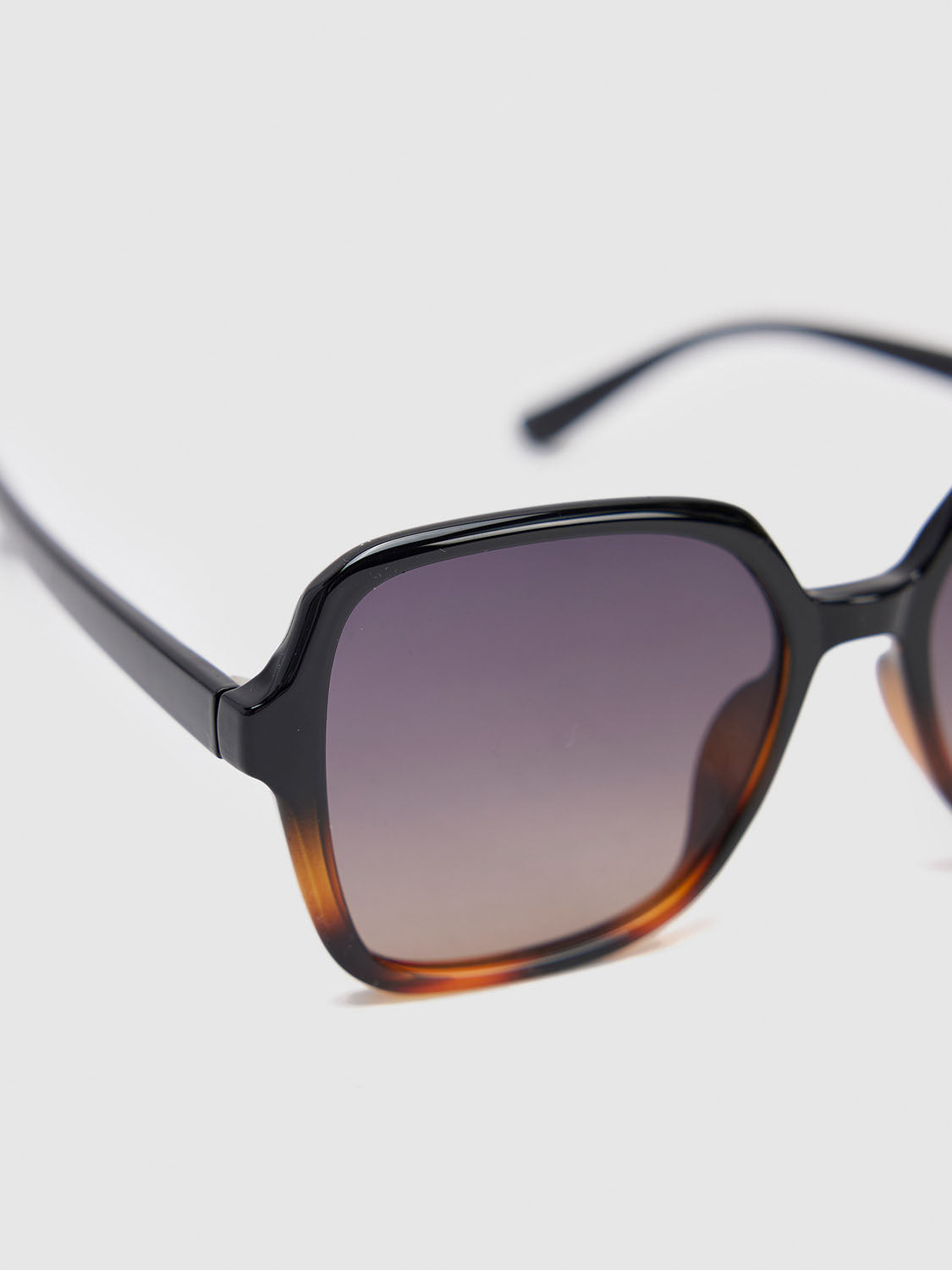 Polarizing Glasses