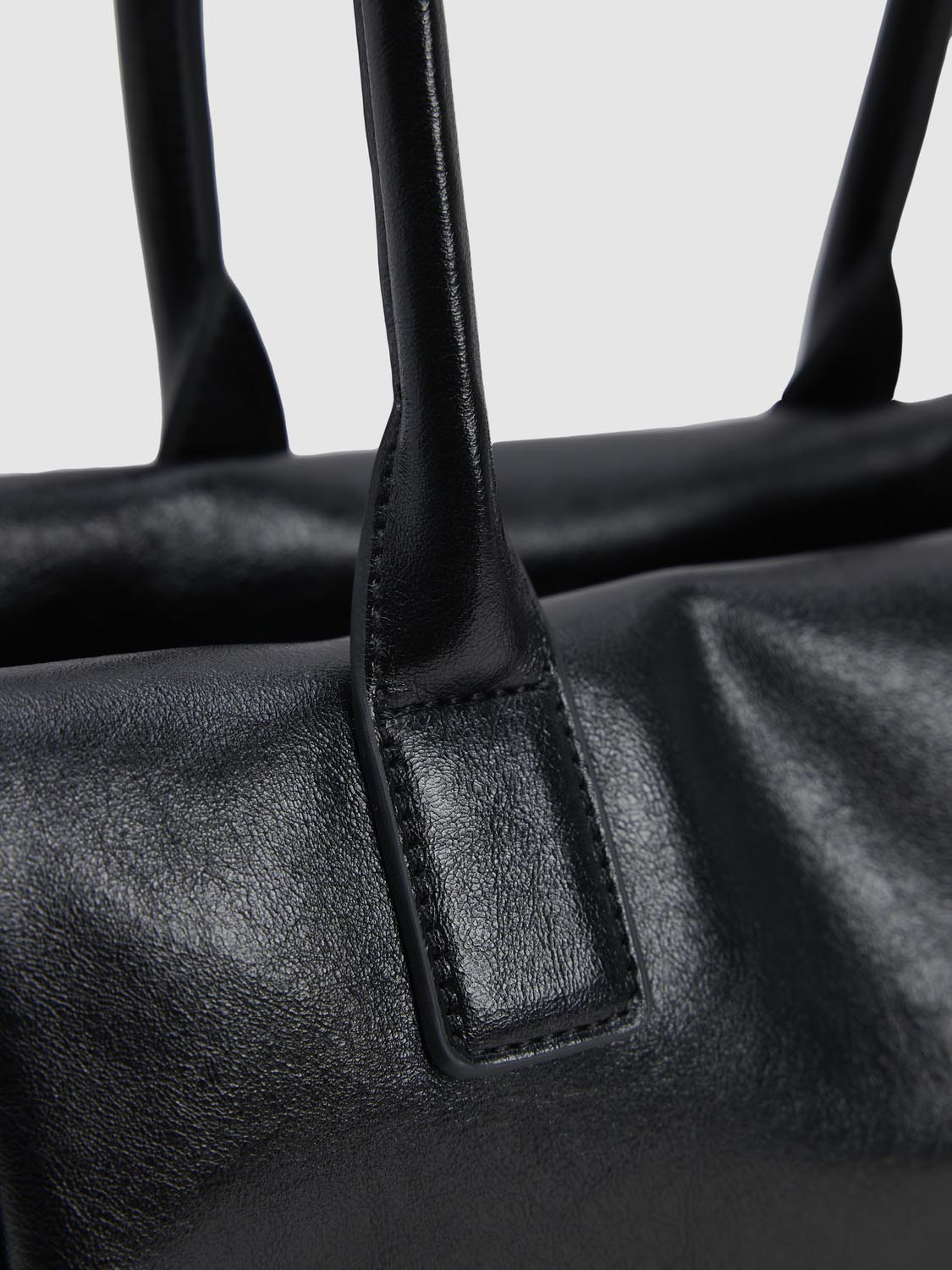 Shoulder Bags