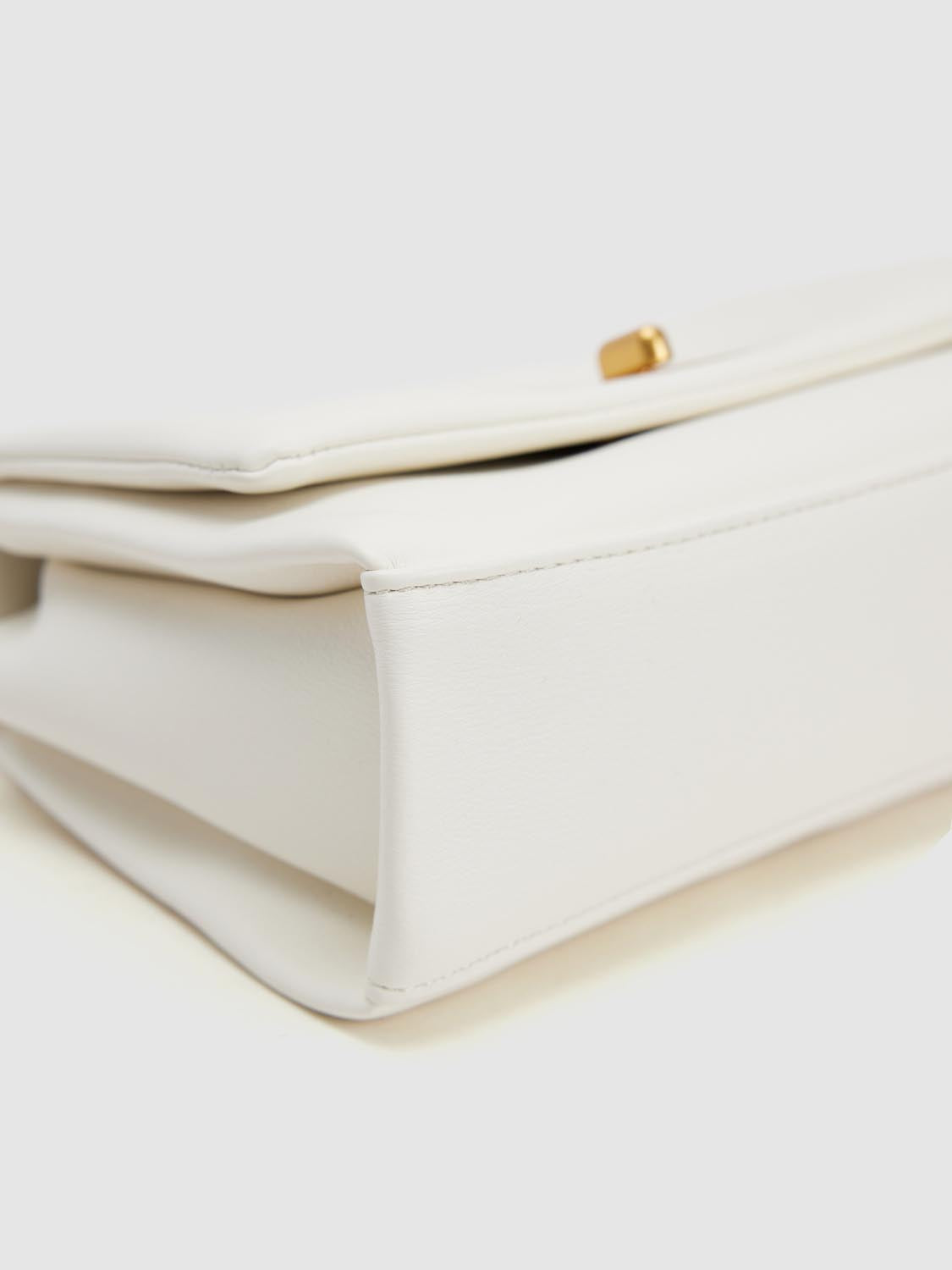 Shoulder Bags