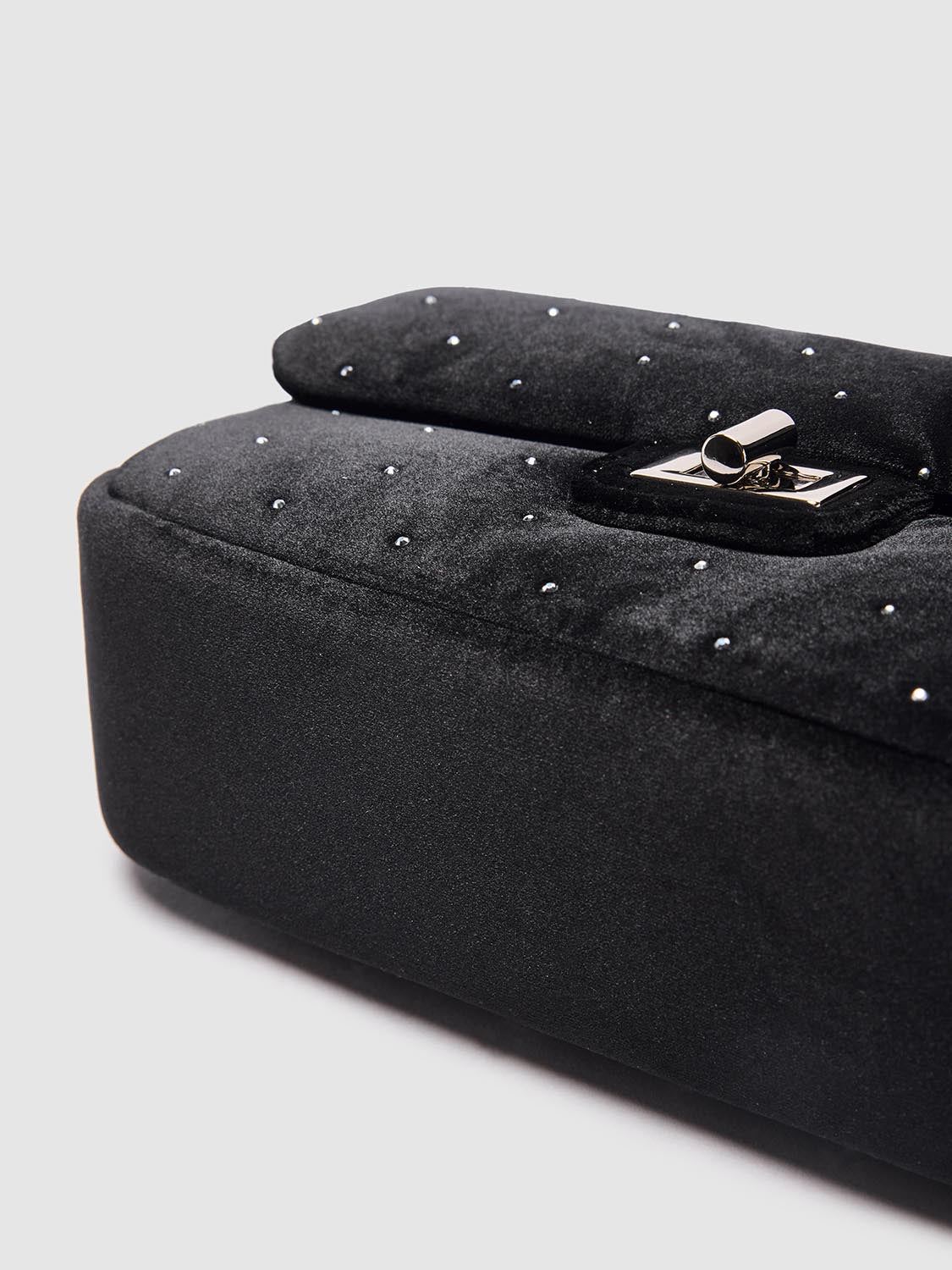 Bow Décor Shoulder Bags