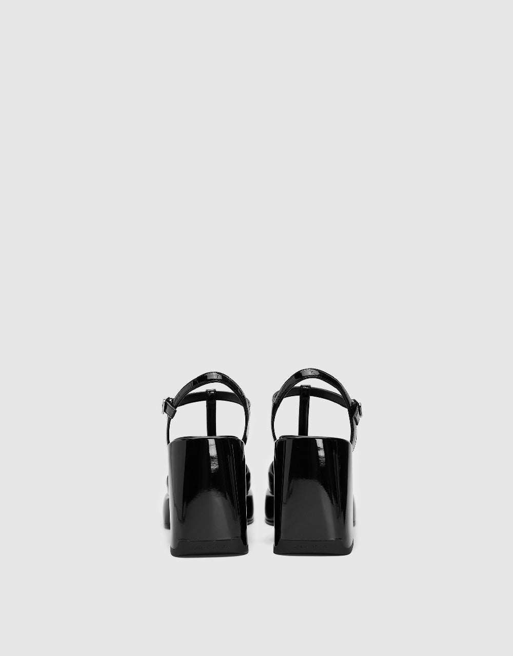Heeled Round Toe Slingbacks