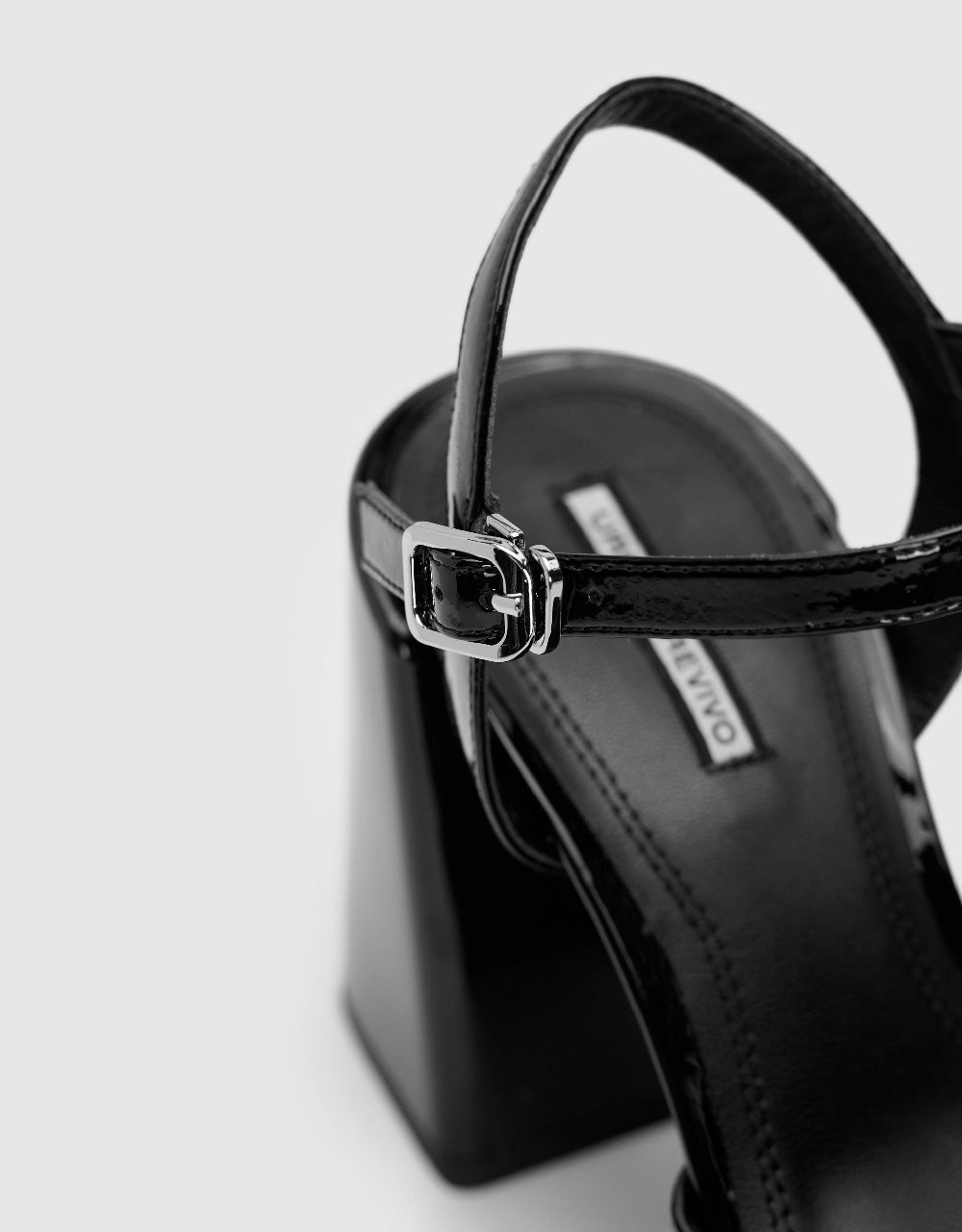 Heeled Round Toe Slingbacks