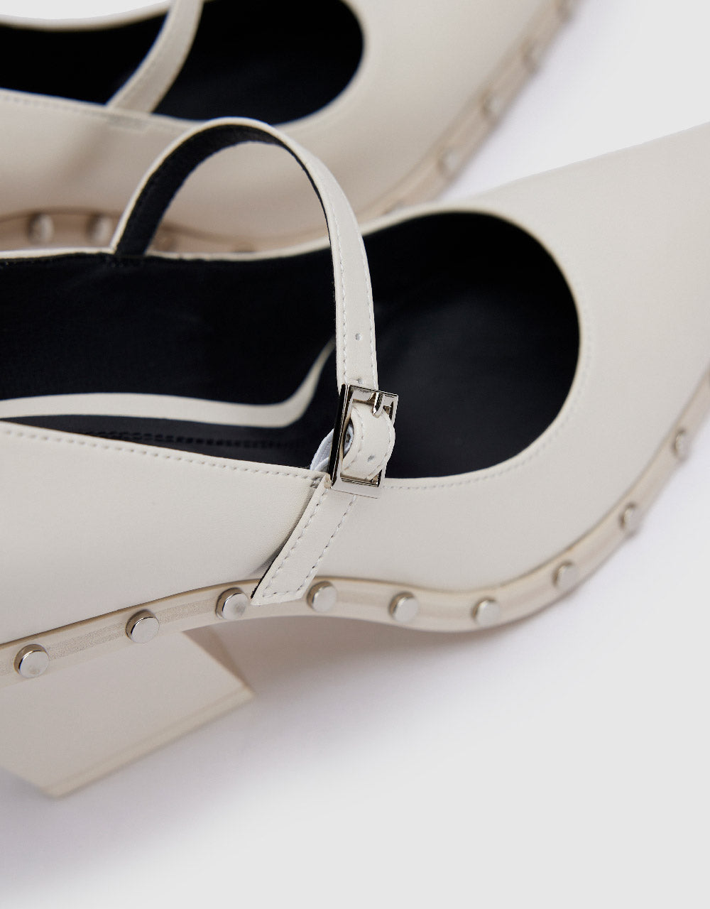 Studded Décor Pointed Toe Pumps