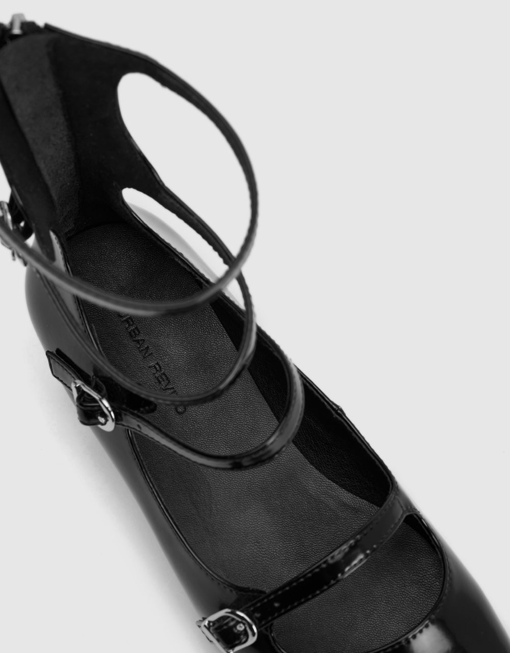 Muti-Buckle Round Toe Pumps