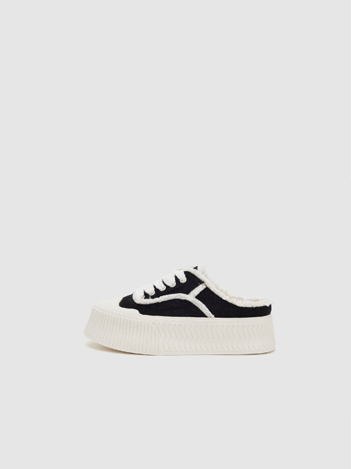 Raw Hem Round Toe Slippers