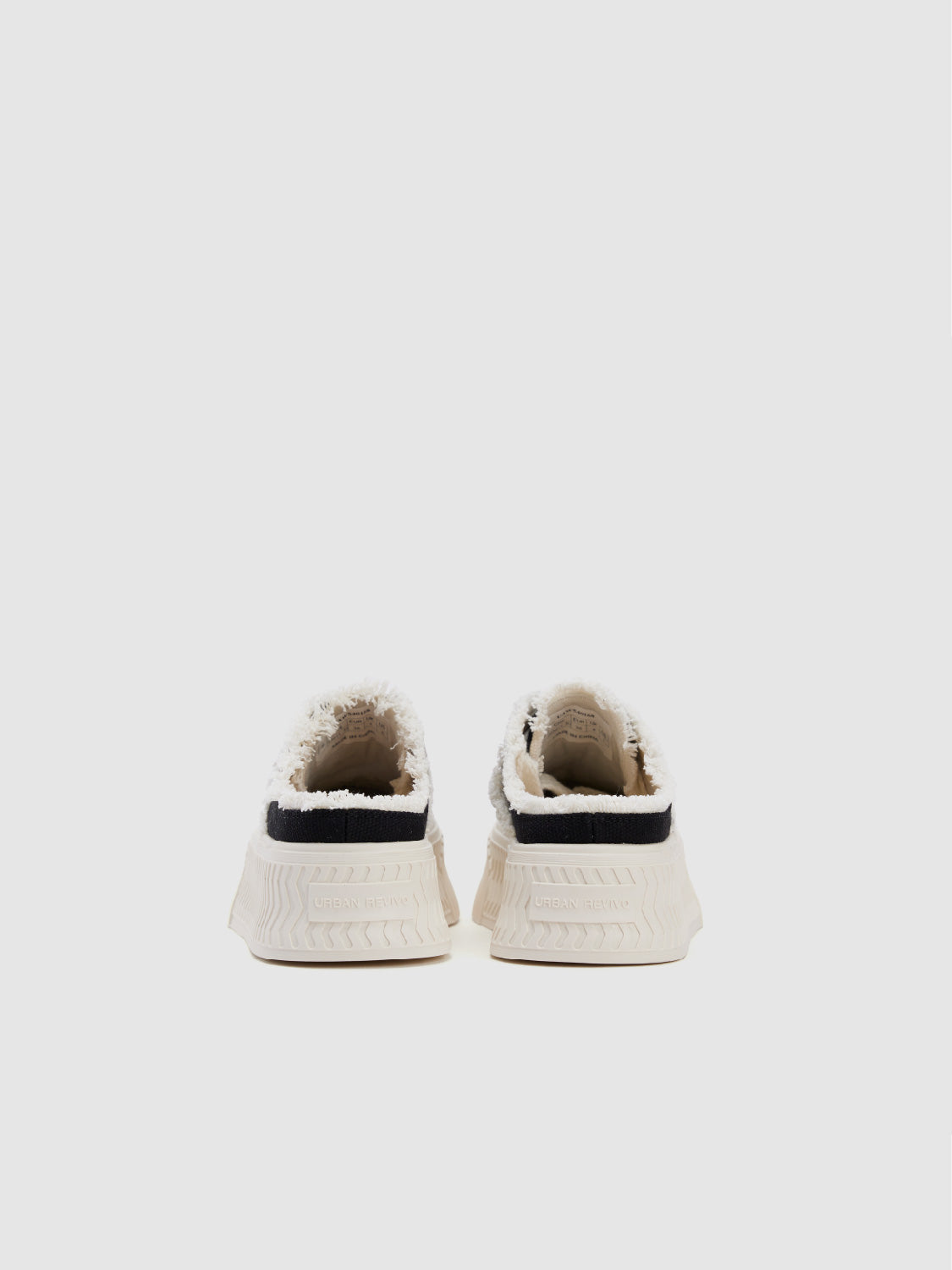 Raw Hem Round Toe Slippers