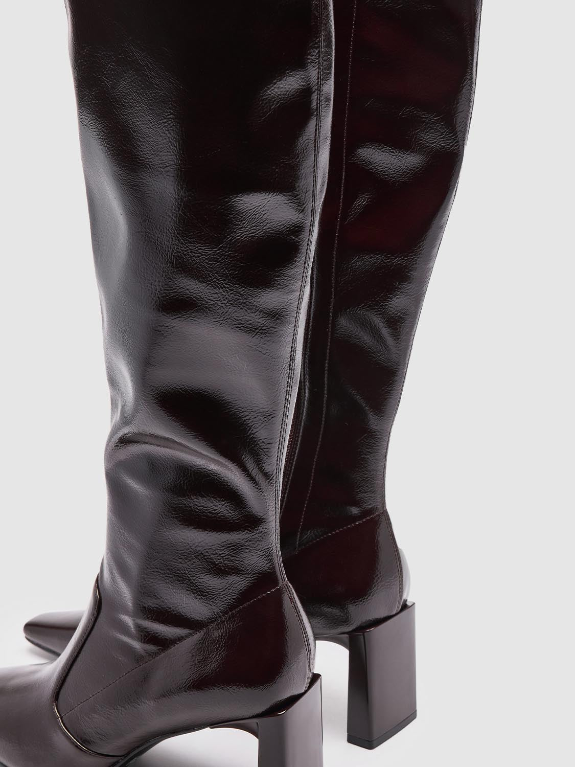 Point Toe Heeled Knee Boots