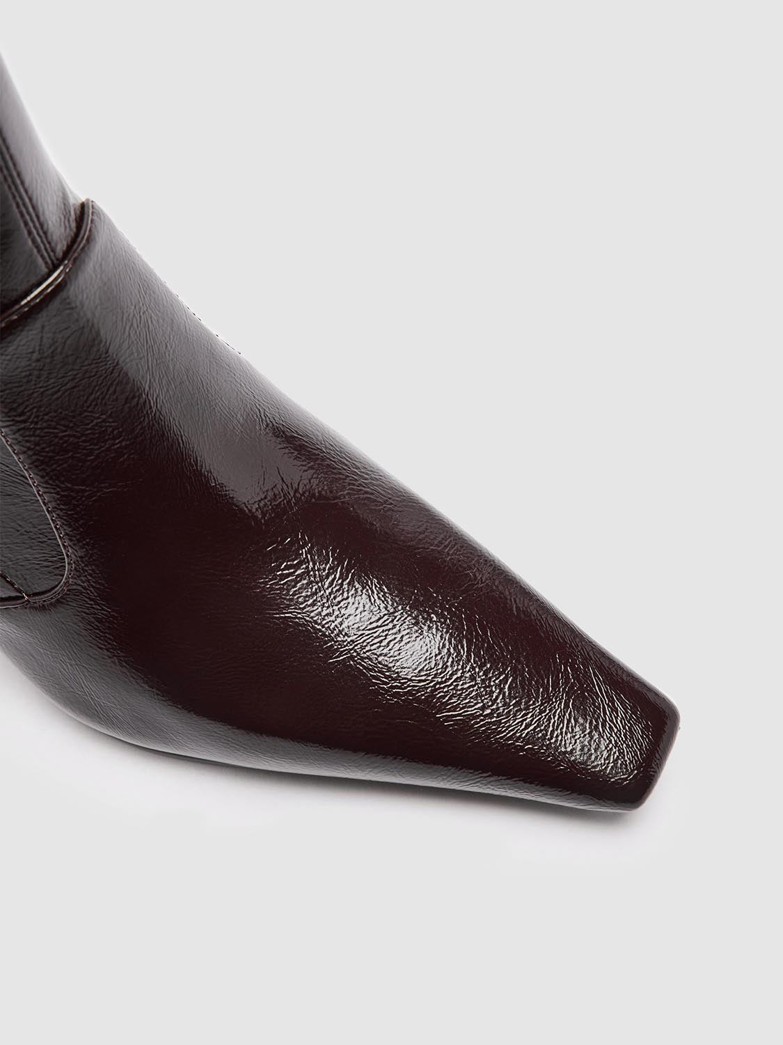 Point Toe Heeled Knee Boots