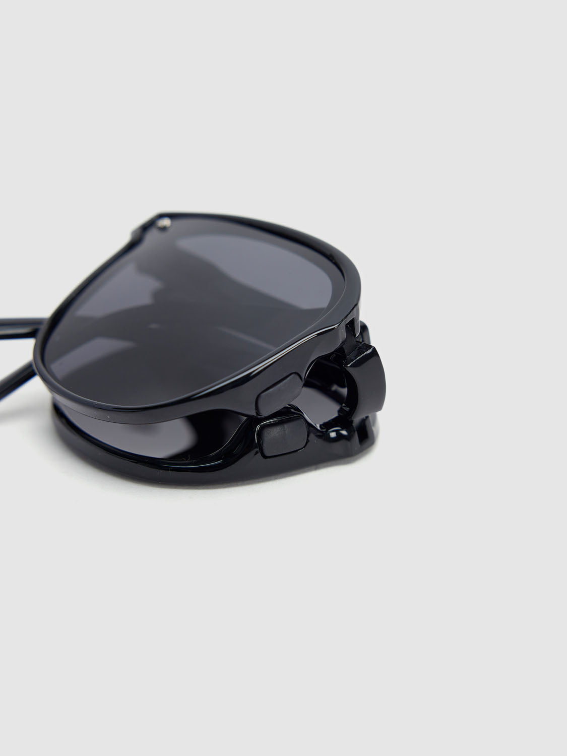Polarizing Glasses