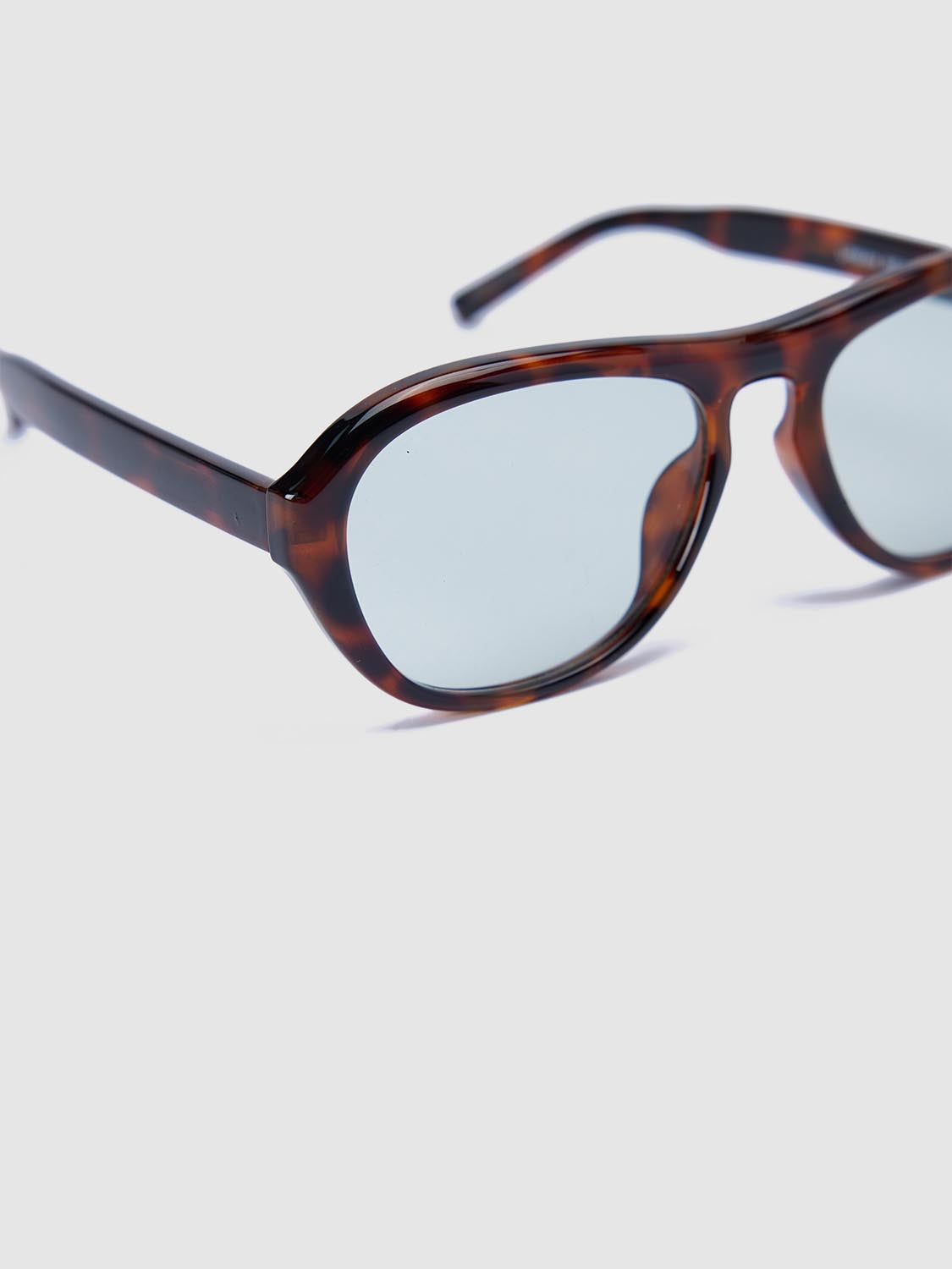 Tortoiseshell Frame Aviator Glasses