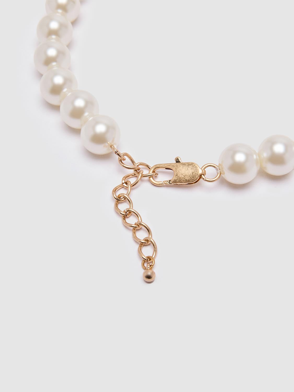 Faux Pearl Charm Detail Necklace
