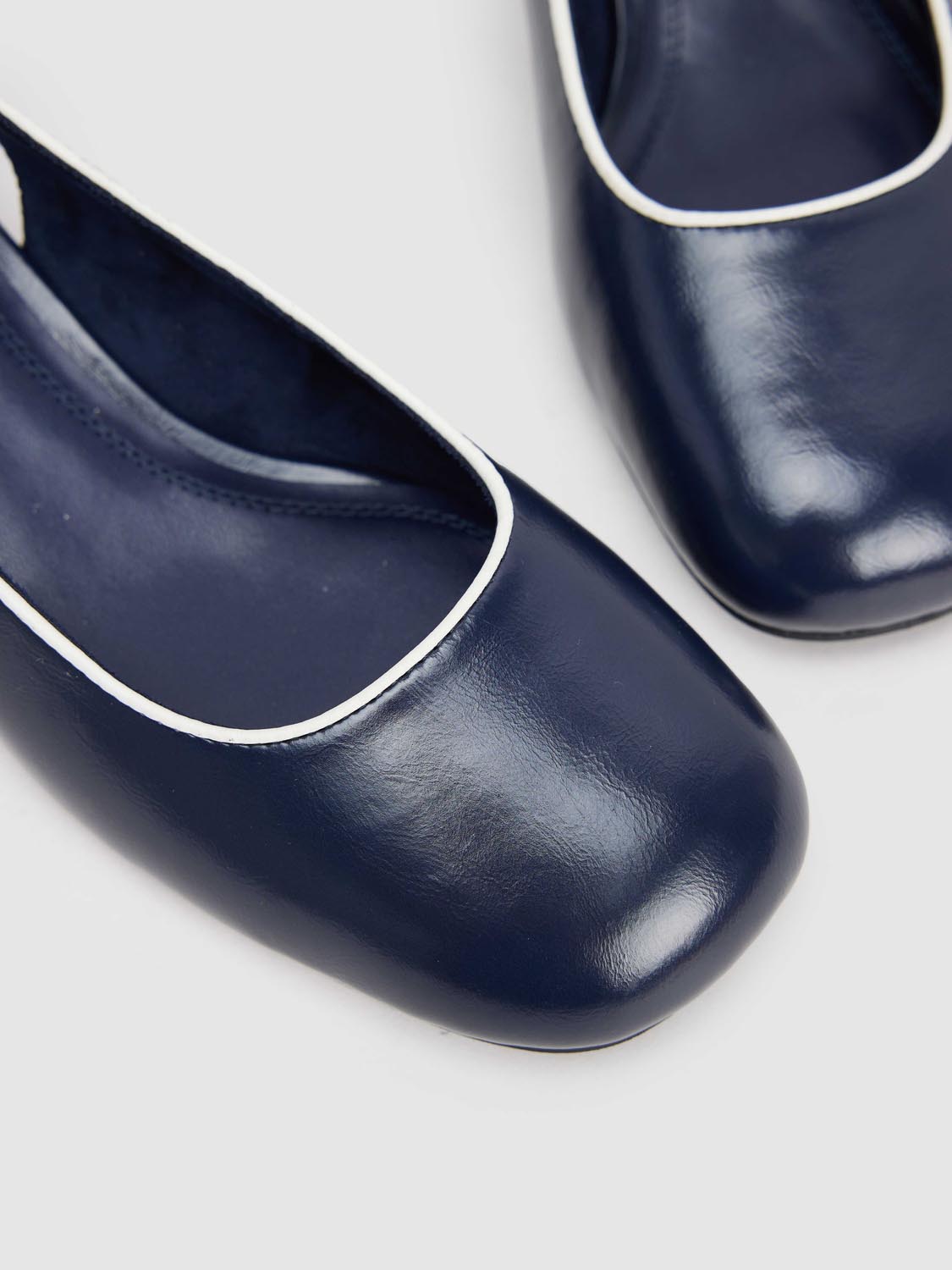 Slingbacks