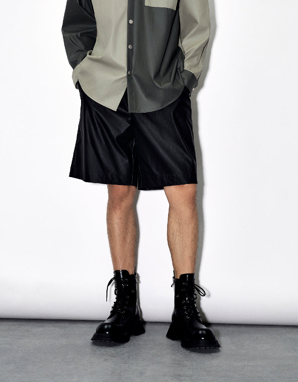 Drawstring Waist Loose Shorts