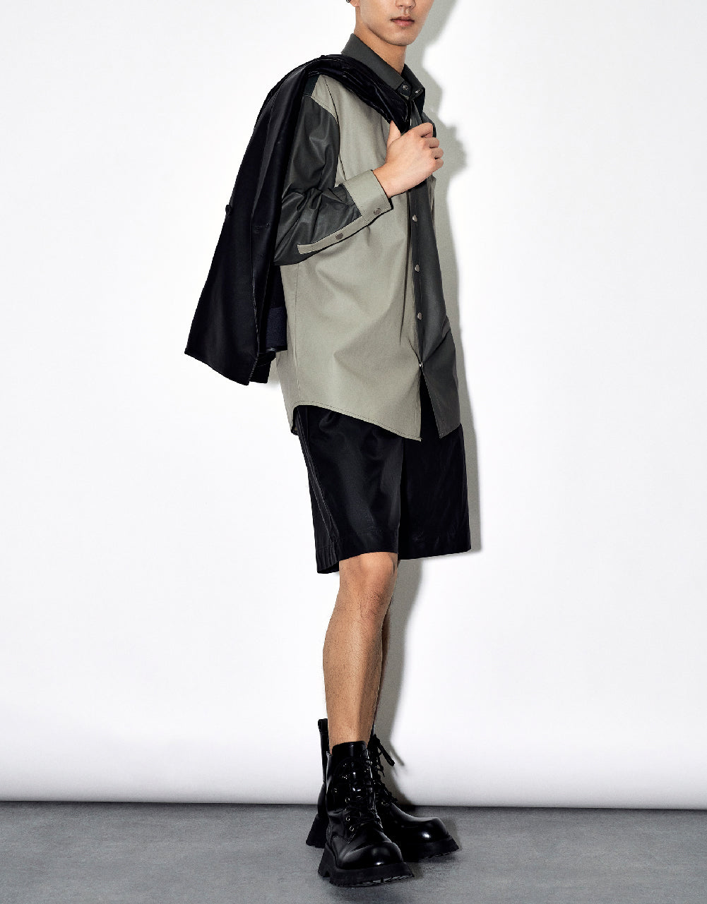 Drawstring Waist Loose Shorts