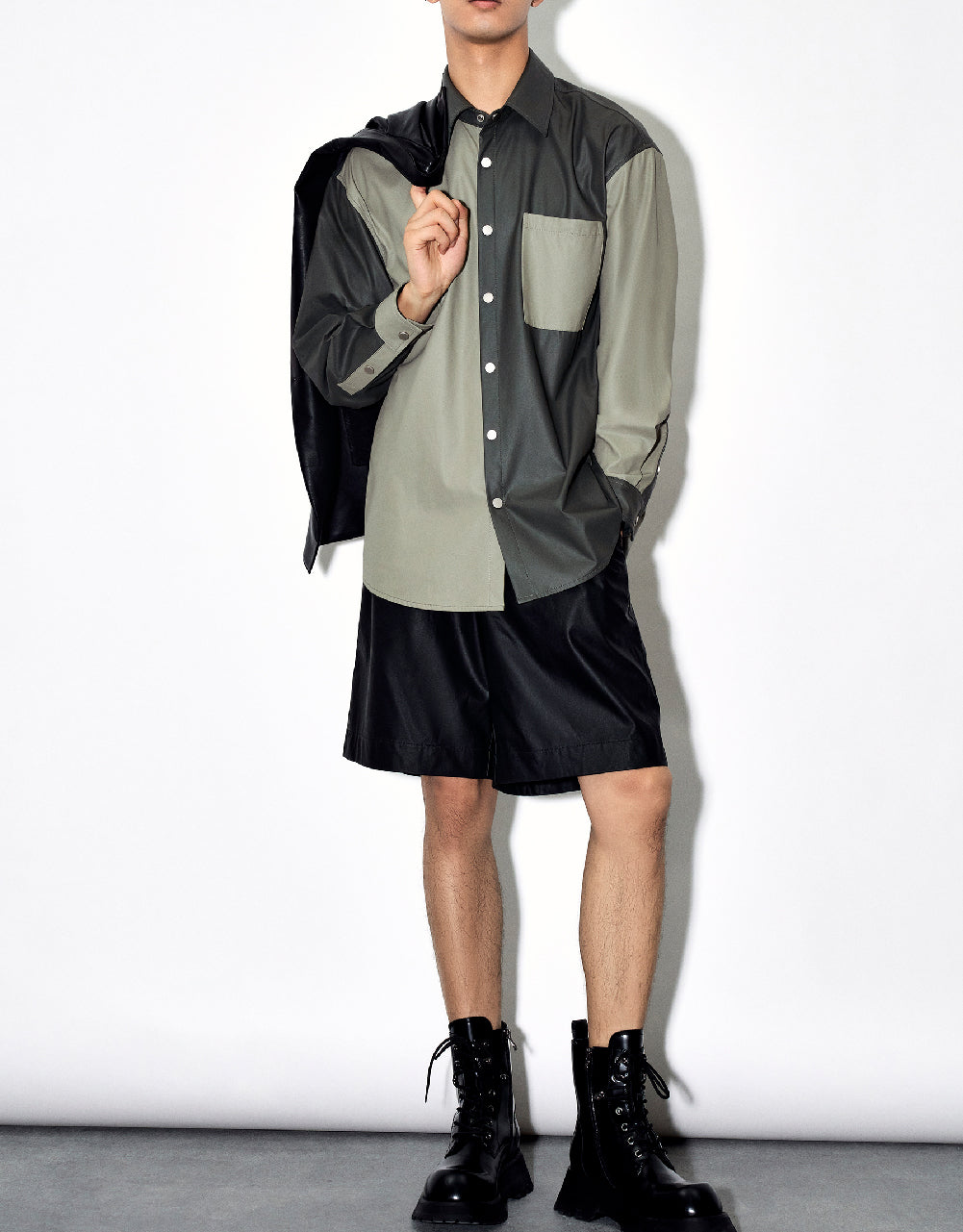 Drawstring Waist Loose Shorts