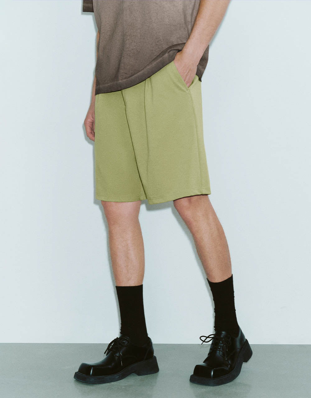Drawstring Waist Loose Shorts