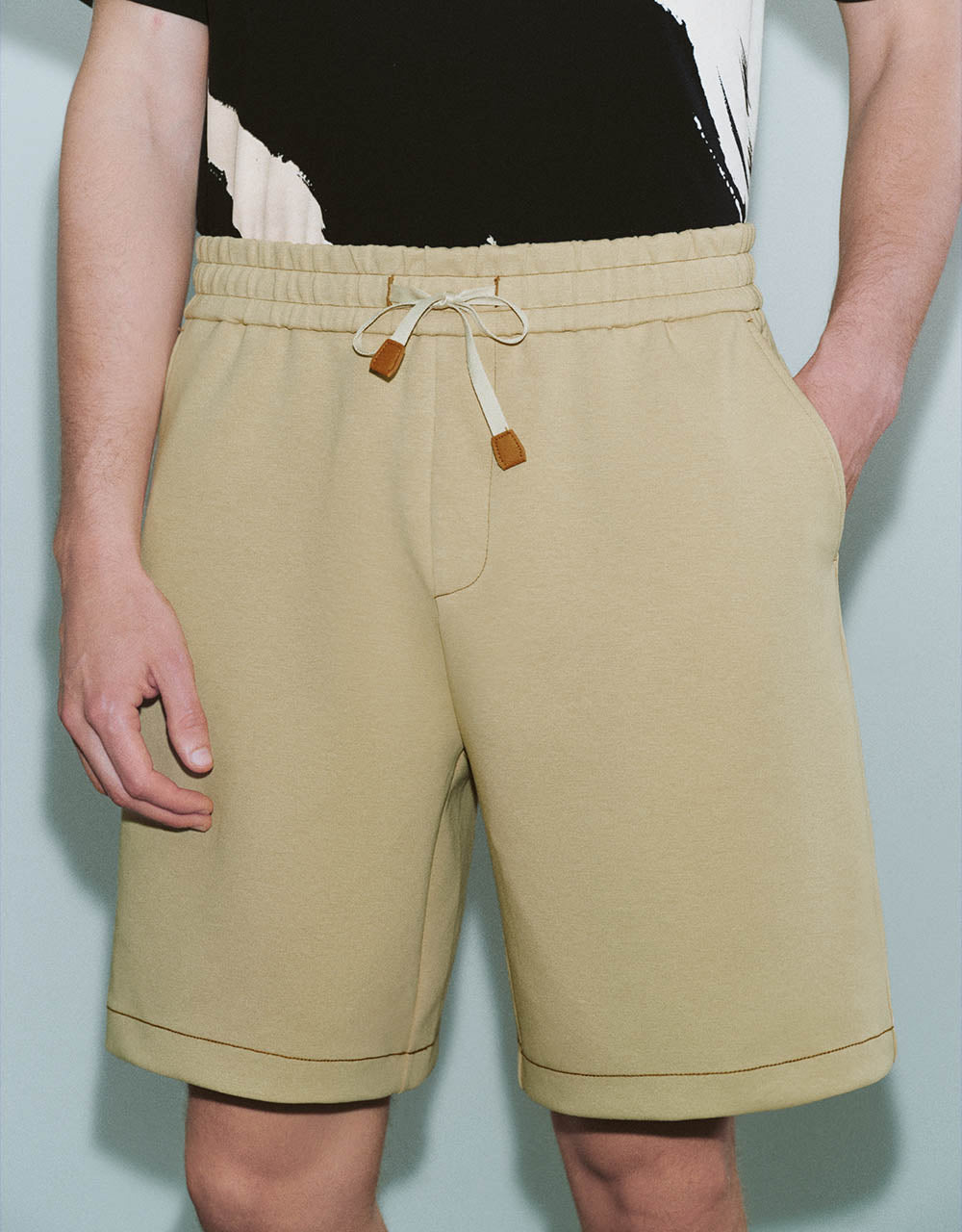 Drawstring Waist Loose Shorts