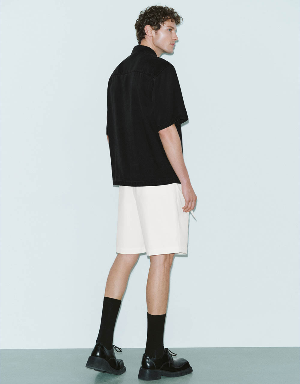 Straight Loose Shorts With Belt