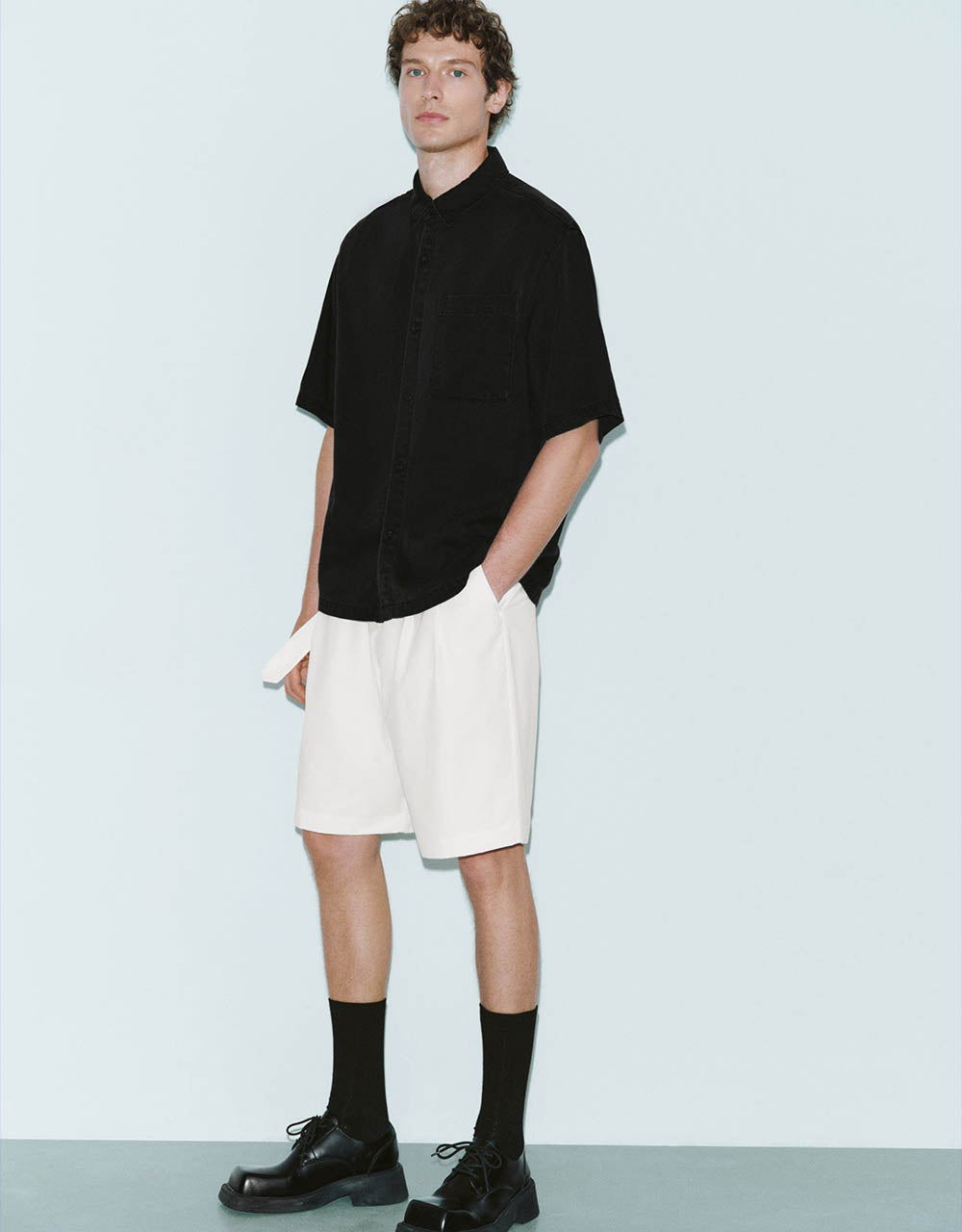 Straight Loose Shorts With Belt