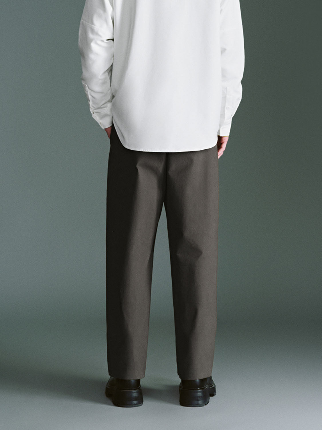Loose Carrot Fit Pants