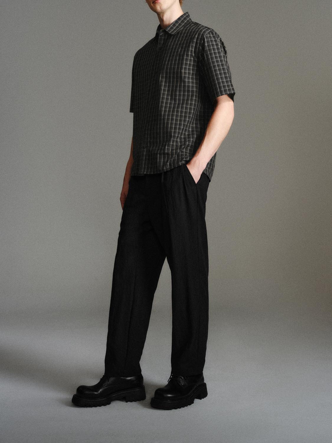 Pleated Tapered Pants