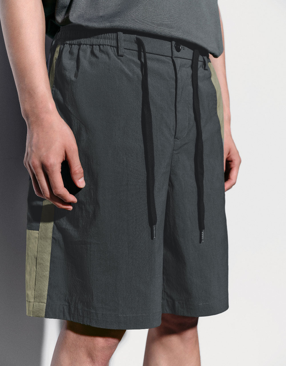 Colorblocks Drawstring Waist Shorts