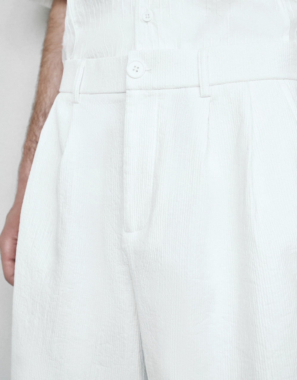 Textured Elastic Waist Shorts