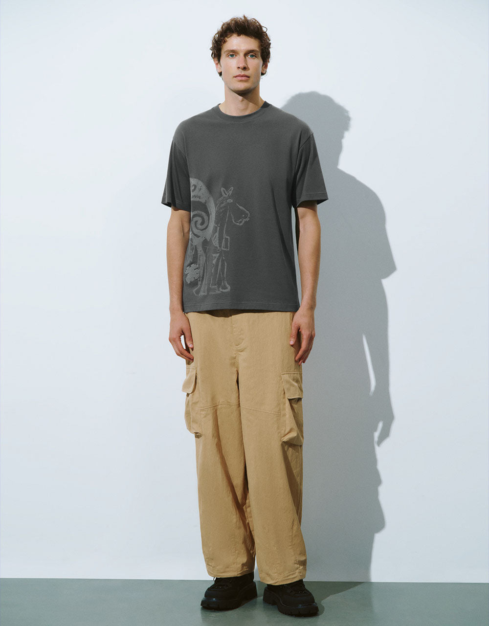 Multi-Pocket Carrot Fit Pants