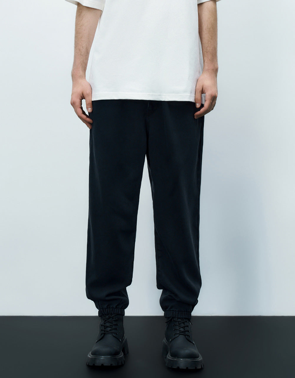 Drawstring Waist Low-Cut Uppers Jeans