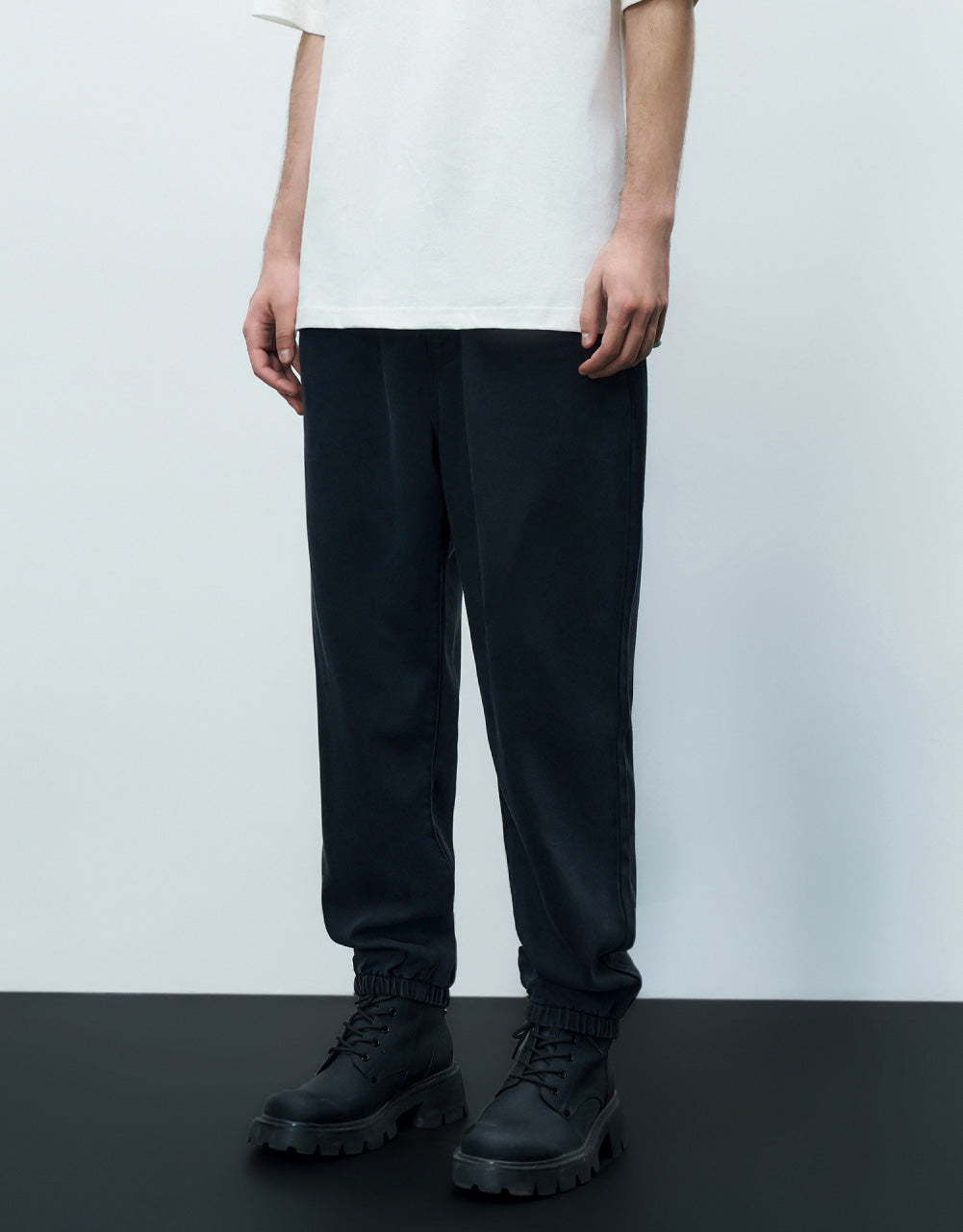 Drawstring Waist Low-Cut Uppers Jeans