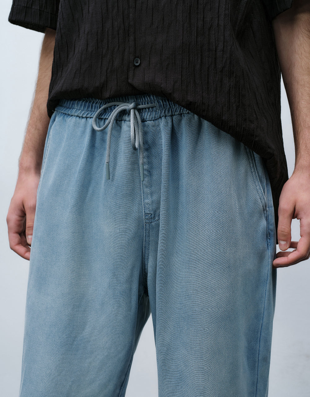 Low-Cut Uppers Jeans