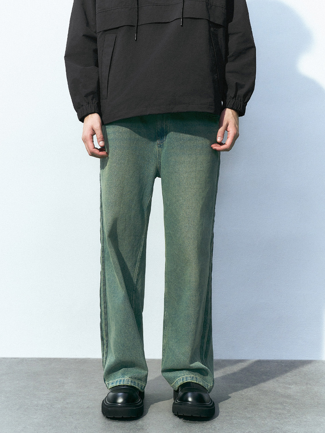 Loose Straight Jeans