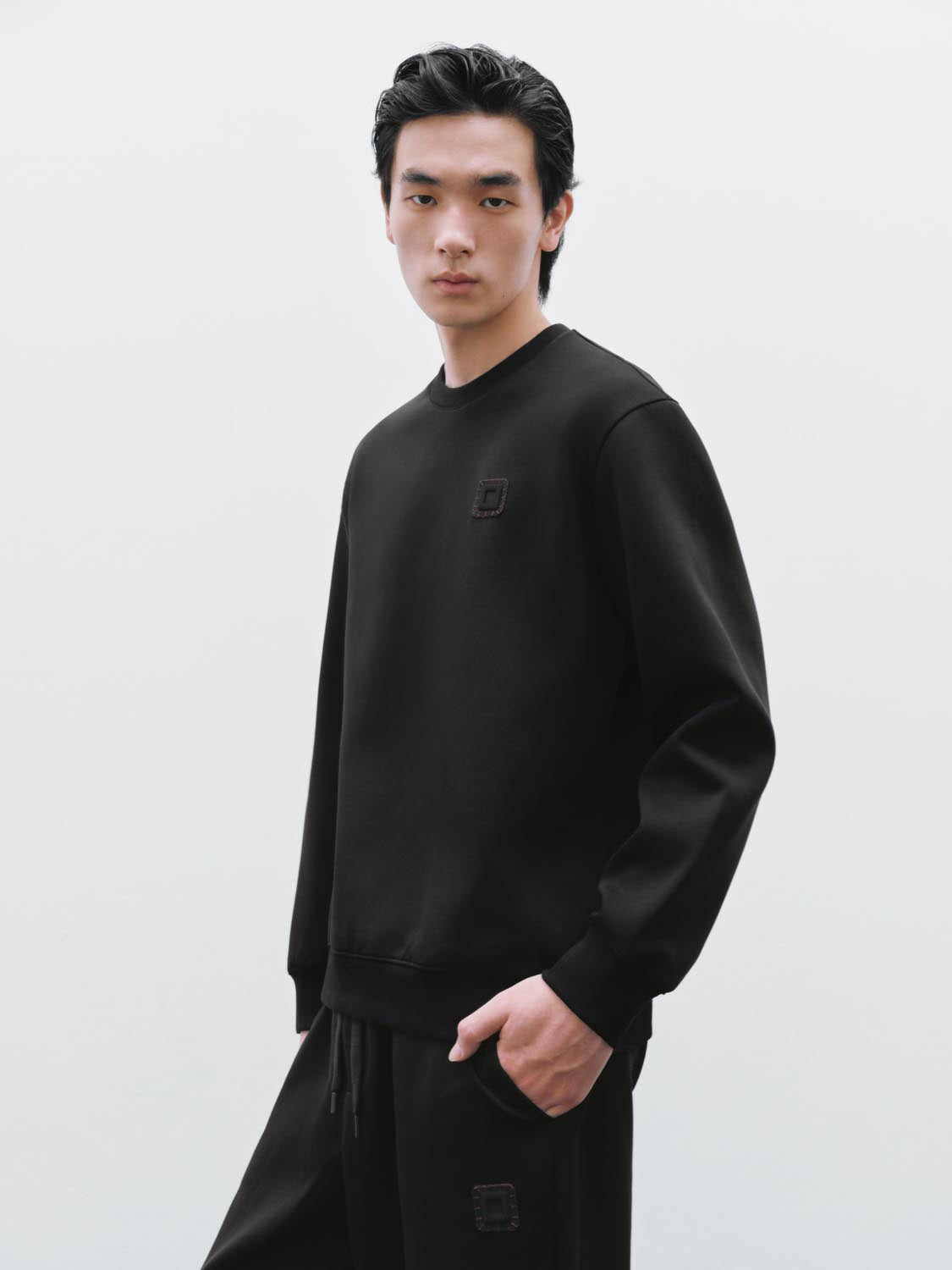 Crew Neck Contrast Trim Sweatshirts