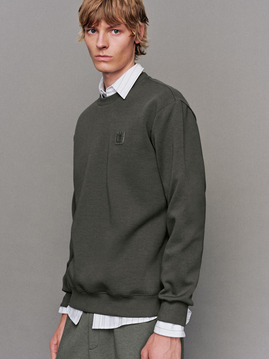 Crew Neck Contrast Trim Sweatshirts