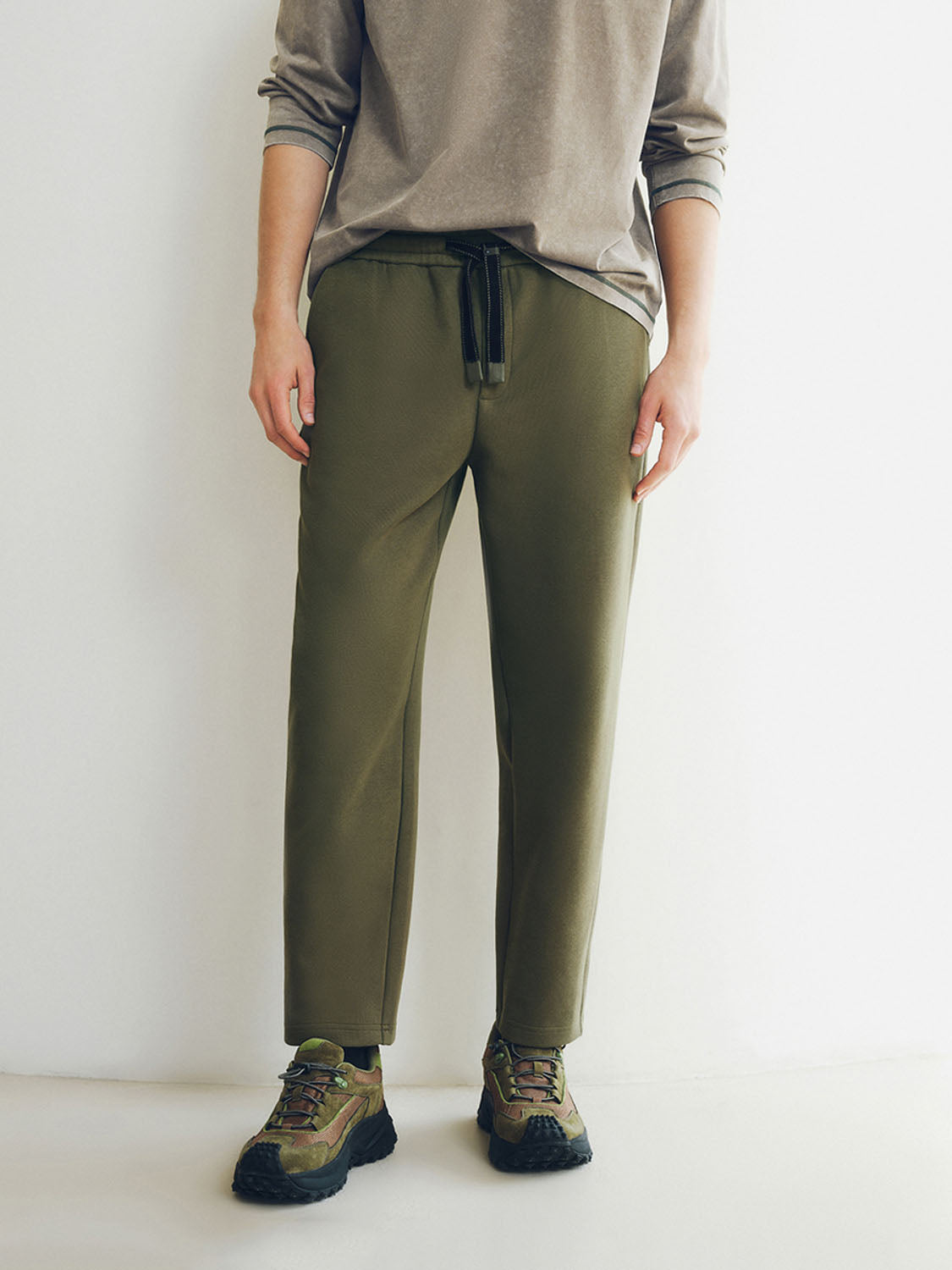 Drawstring Loose Carrot Fit Pants
