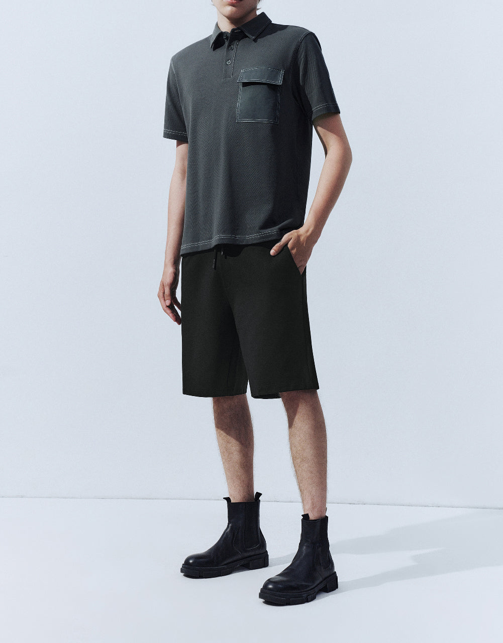 Drawstring Waist Loose Shorts