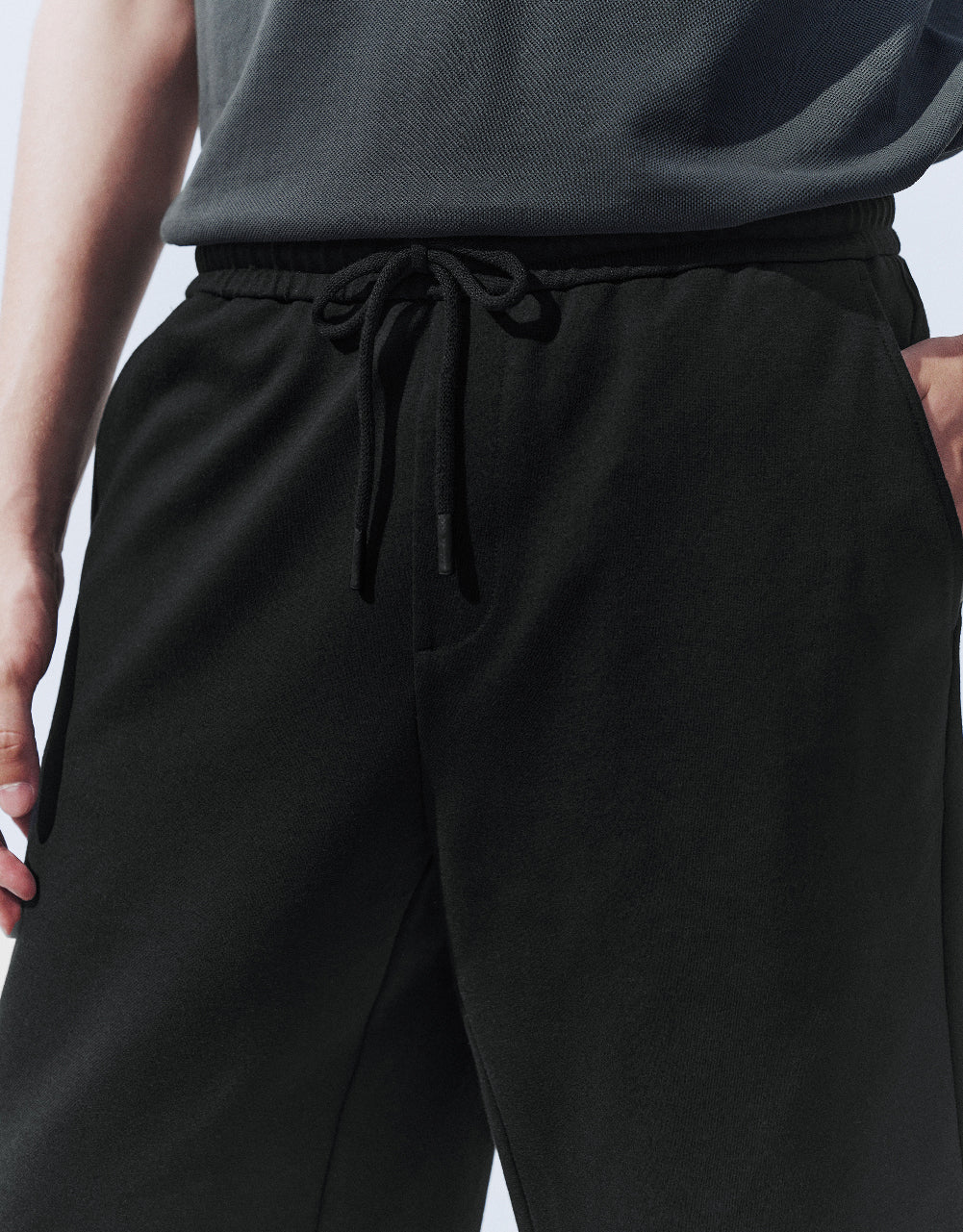 Drawstring Waist Loose Shorts
