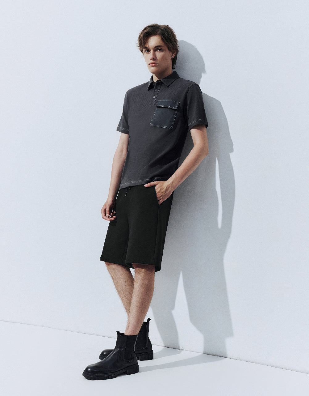 Drawstring Waist Loose Shorts