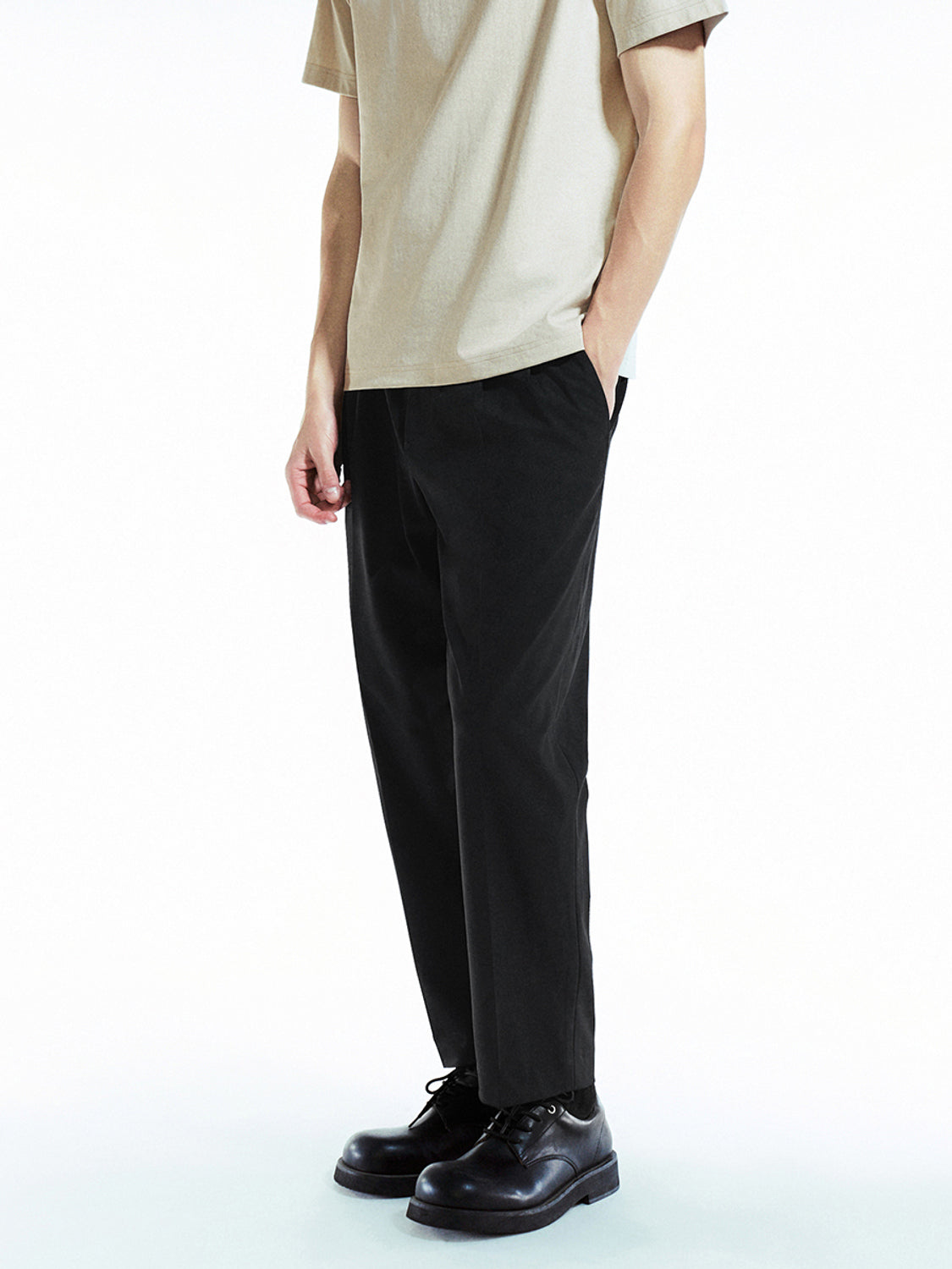 Tailored Carrot Fit Pants