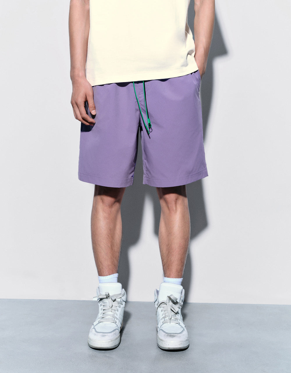 Drawstring Waist Loose Shorts