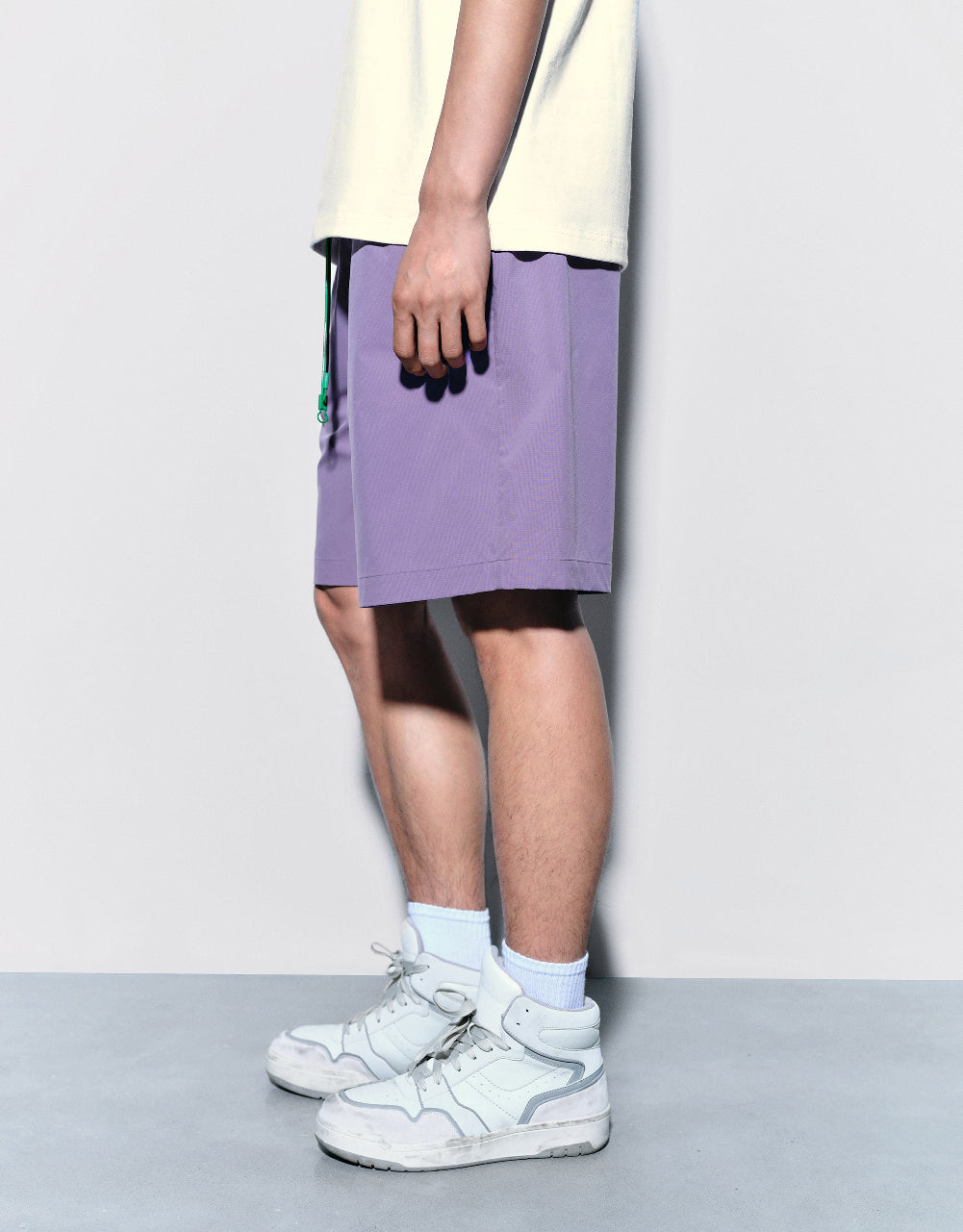 Drawstring Waist Loose Shorts