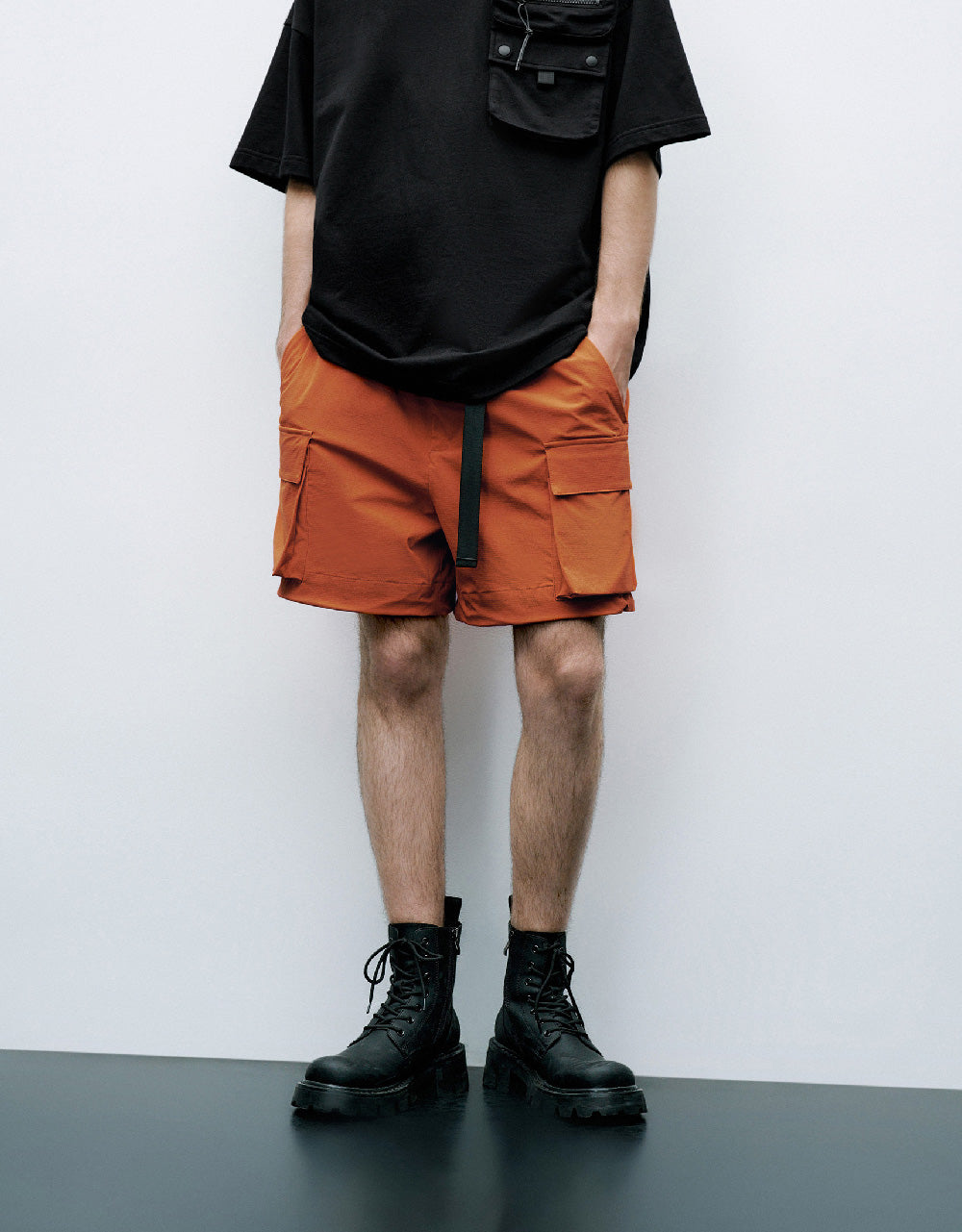 Elastic Waist Shorts With Pockets