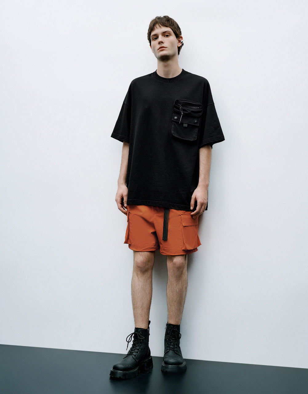 Elastic Waist Shorts With Pockets
